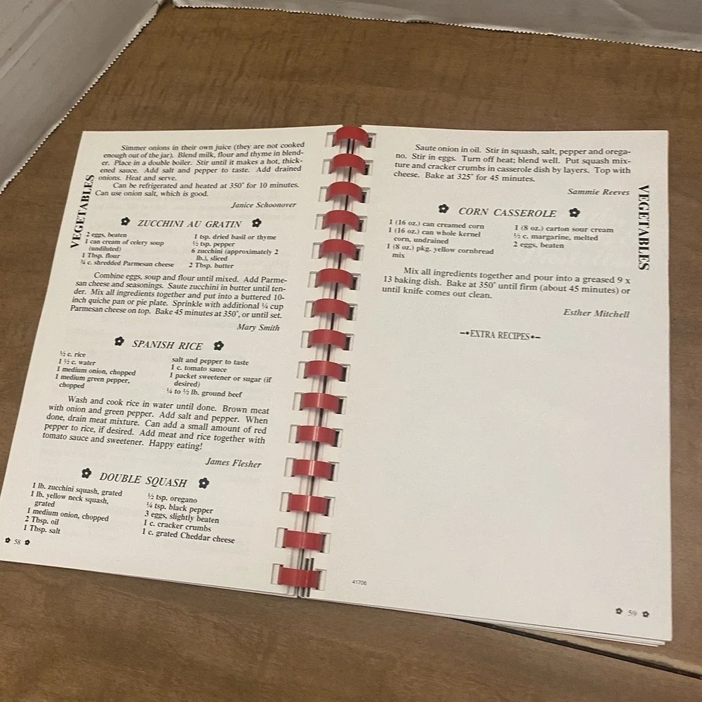 VTG Sharing Our Best Cookbook Muskogee Oklahoma Kiwanis Senior Center Comb Bound